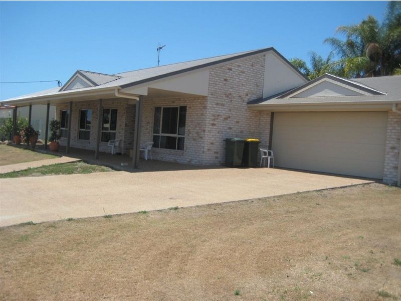 4 Milton st, Burnett Heads QLD 4670