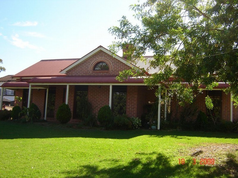 Edensor Park NSW 2176