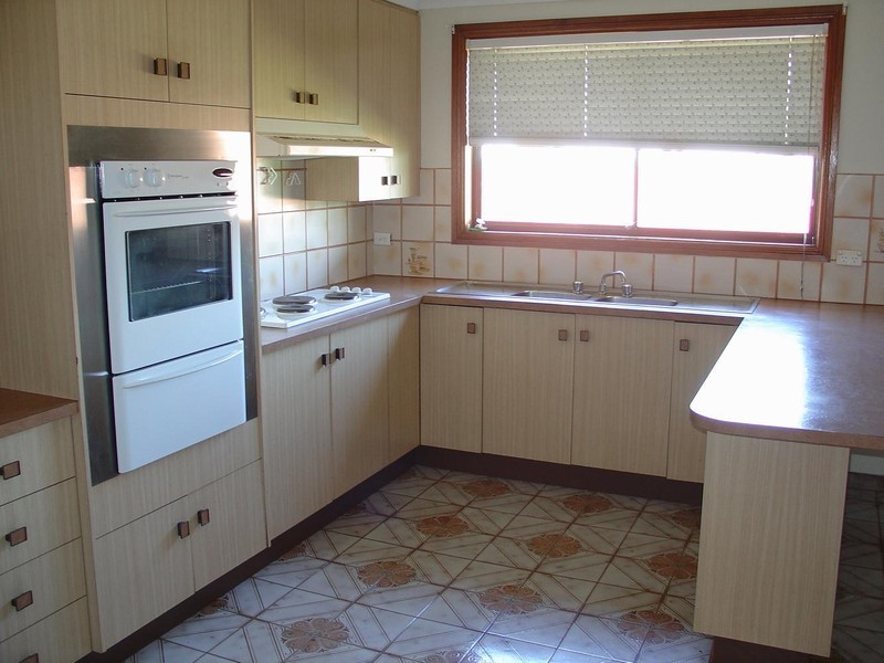 48 Boronia Road, Bossley Park NSW 2176