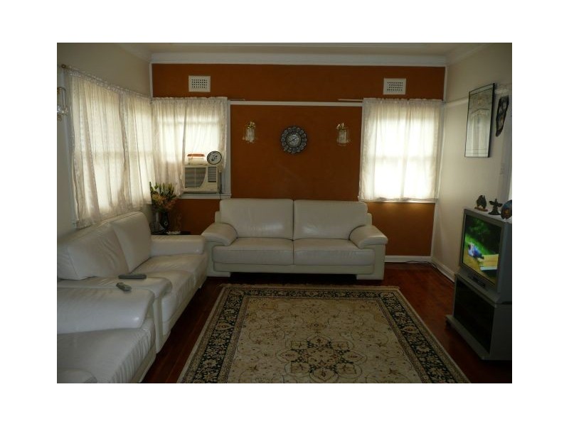 Fairfield East NSW 2165