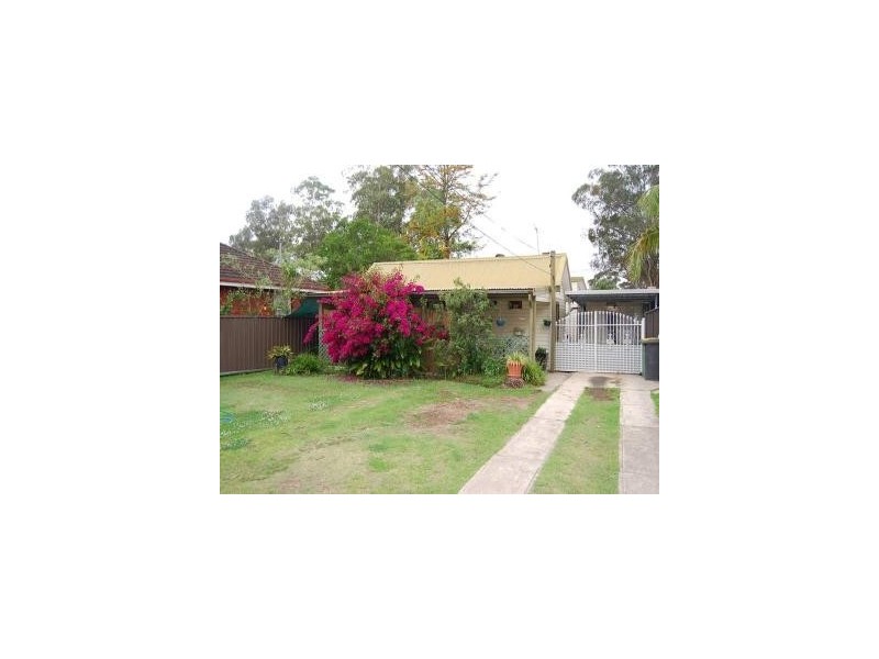 24 Pembroke Street, Cambridge Park NSW 2747