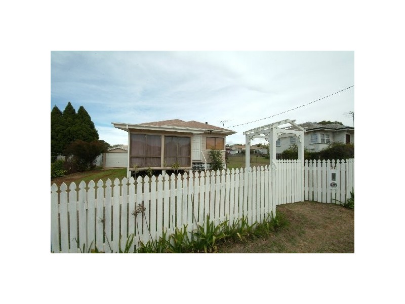 6 Dunkley Street, Toowoomba QLD 4350