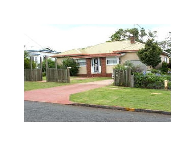 13 Second Avenue, Harristown QLD 4350