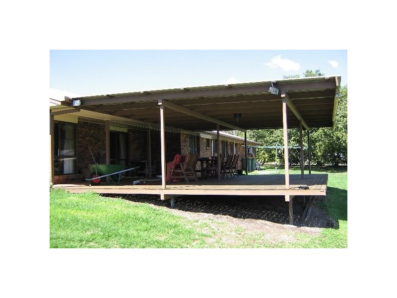 11 Hendy Street, Cranley QLD 4350