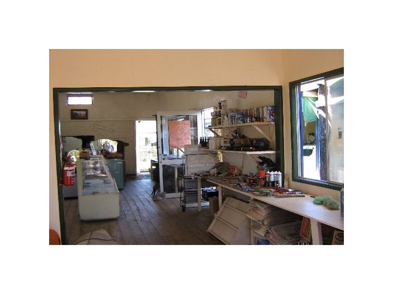 18 Flinders Street, Wallumbilla QLD 4428
