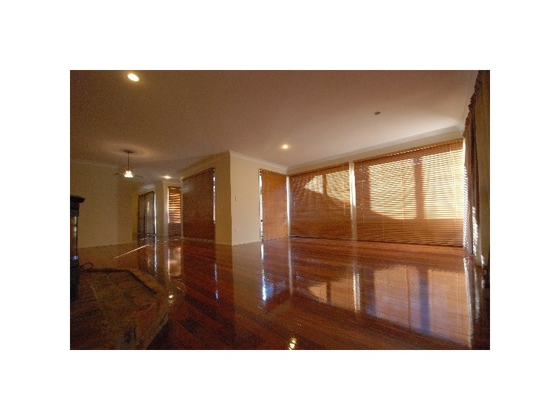 284 Hursley Road, Glenvale QLD 4350