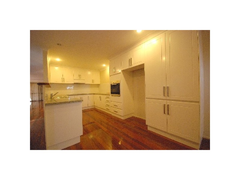 284 Hursley Road, Glenvale QLD 4350