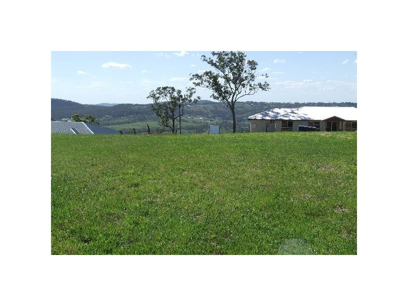 27 Panoramic Drive, Preston QLD 4352