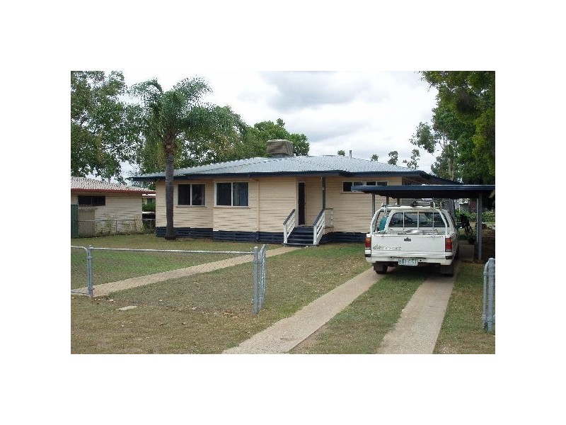 8 Geraghty Street, Cecil Plains QLD 4407