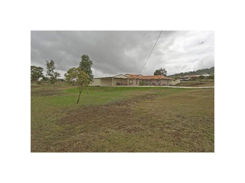 9 Carys Road, Glenvale QLD 4350
