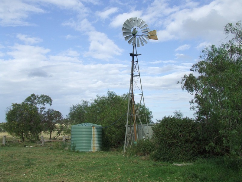 293 Hennessey Road, Cambooya QLD 4358