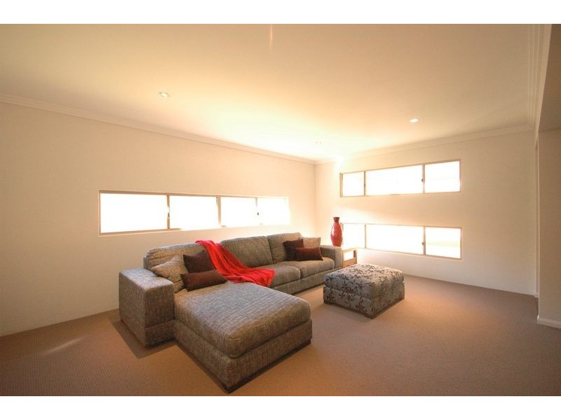 18 Rosella Street, Rangeville QLD 4350