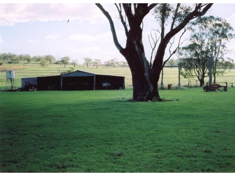 372 Felton- Clifton Road, Felton QLD 4358