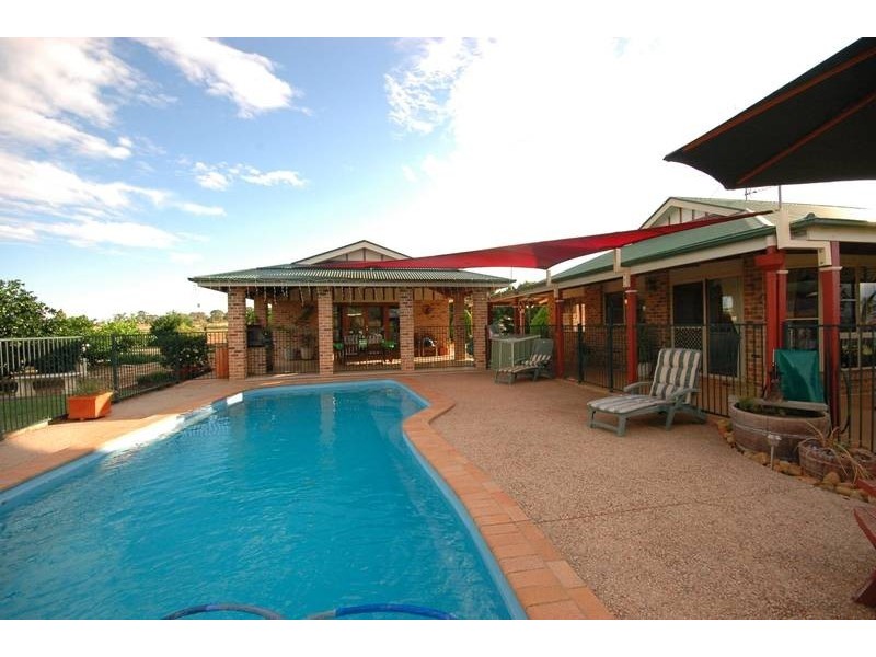 4 Hodgson Street, Greenmount QLD 4359