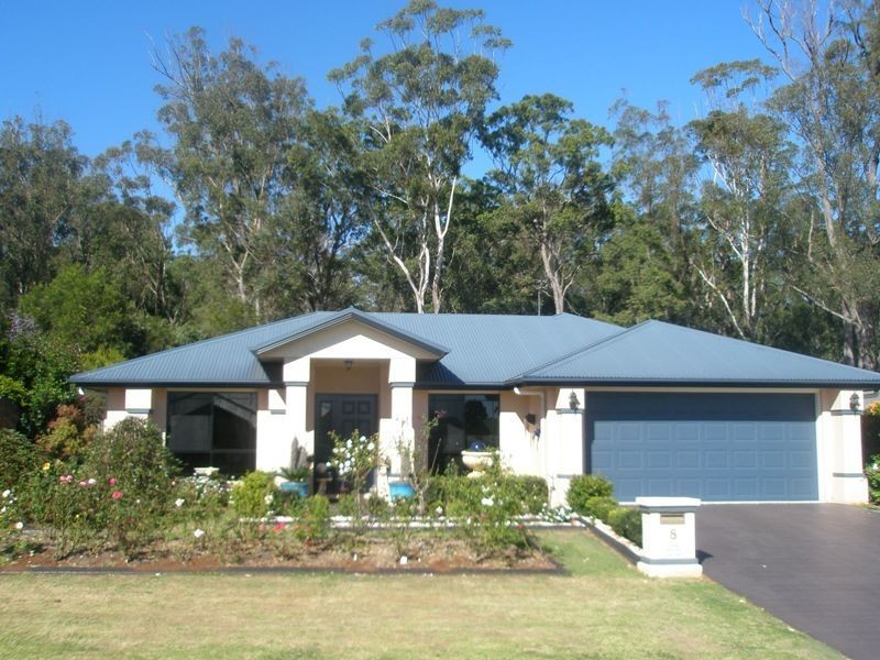8 Jake Court, Middle Ridge QLD 4350