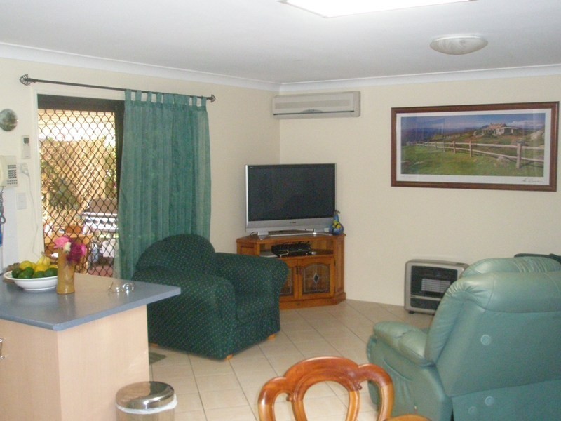 8 Jake Court, Middle Ridge QLD 4350