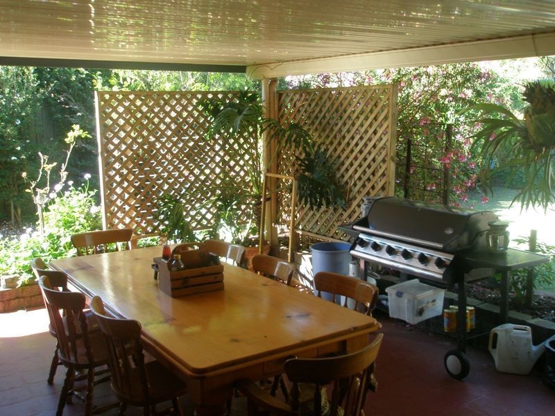 8 Jake Court, Middle Ridge QLD 4350