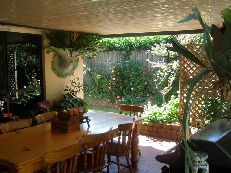 8 Jake Court, Middle Ridge QLD 4350