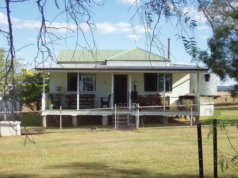 561 Rumball Rd, Clifton QLD 4361