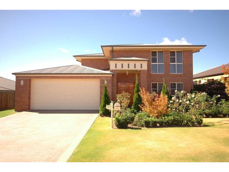 20 Scullin Street, Middle Ridge QLD 4350