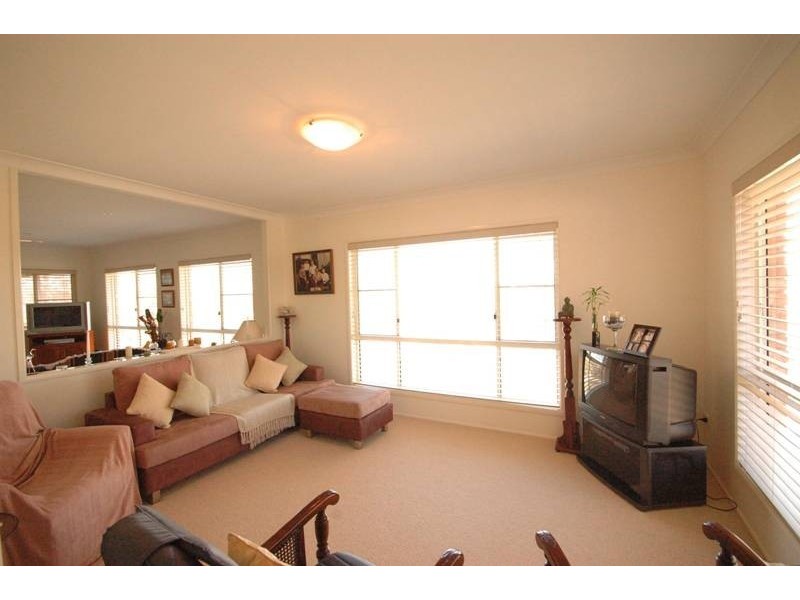L25 RP898430 Graham Court, Hodgson Vale QLD 4352