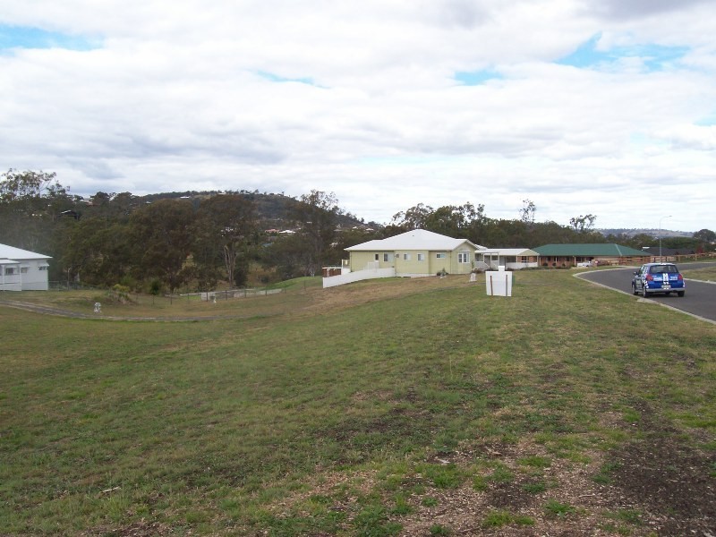 26 Pendoma Drive, Hodgson Vale QLD 4352