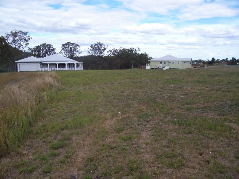 26 Pendoma Drive, Hodgson Vale QLD 4352