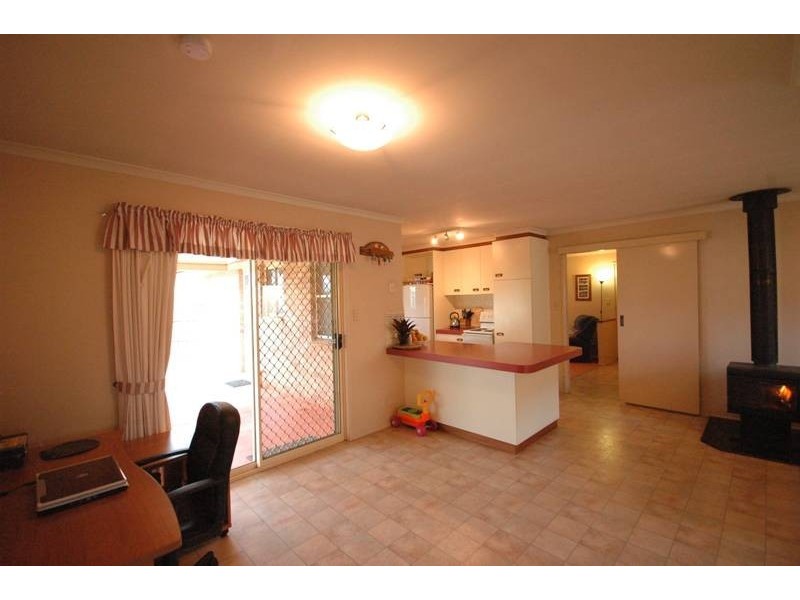 16 Lacebark Court, Glenvale QLD 4350