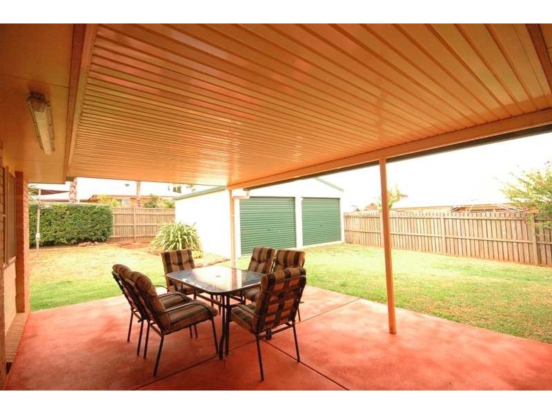 16 Lacebark Court, Glenvale QLD 4350