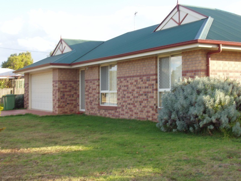 392 Alderley Street, Kearneys Spring QLD 4350