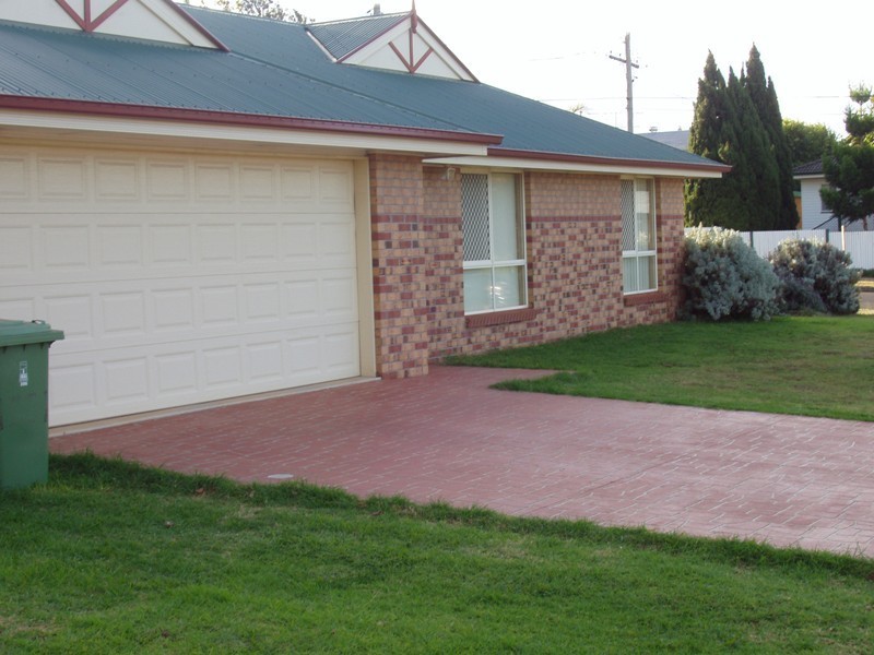 392 Alderley Street, Kearneys Spring QLD 4350