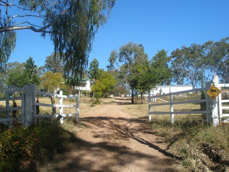 4355 Esk-Hampton Road, Hampton QLD 4352