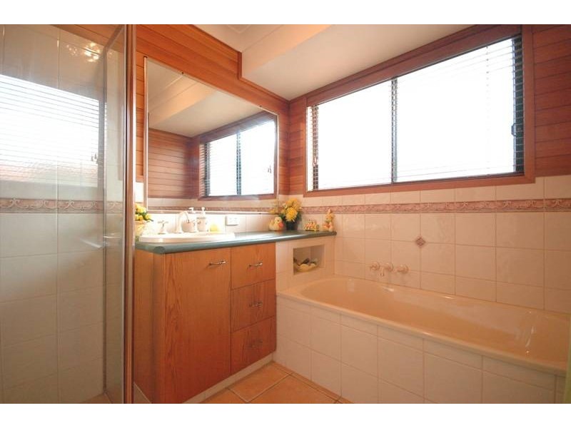 33 Audrey Court, Middle Ridge QLD 4350