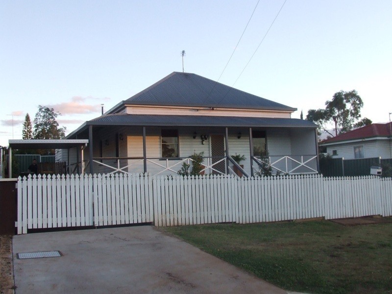 4 Grey Street, South Toowoomba QLD 4350