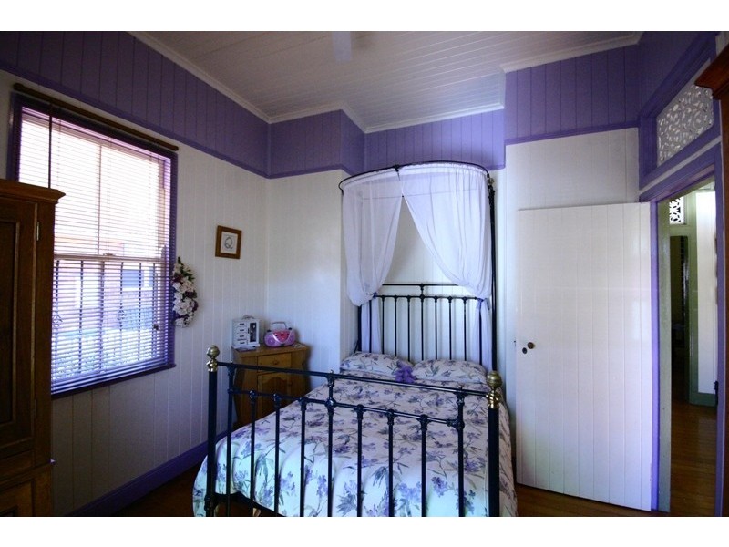 16 Robinson Street, Toowoomba QLD 4350