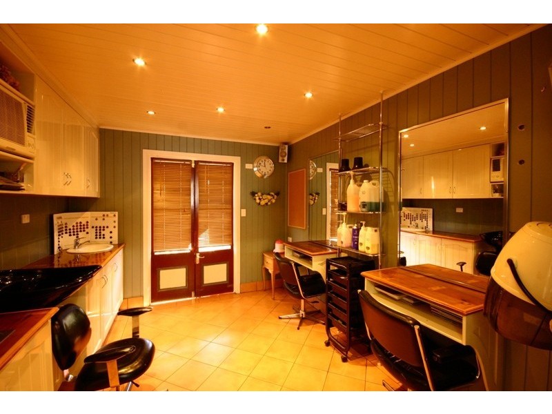 16 Robinson Street, Toowoomba QLD 4350