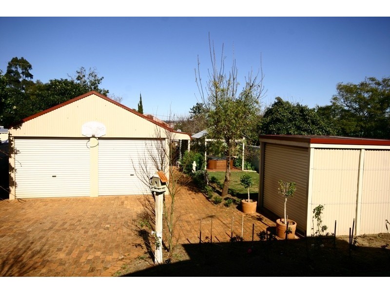 16 Robinson Street, Toowoomba QLD 4350