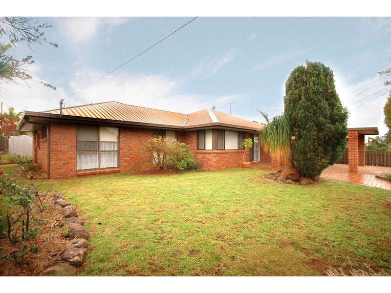 21 Broadfoot Street, Kearneys Spring QLD 4350