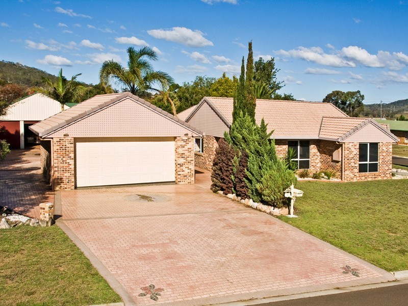 4 Hanna Court, Westbrook QLD 4350