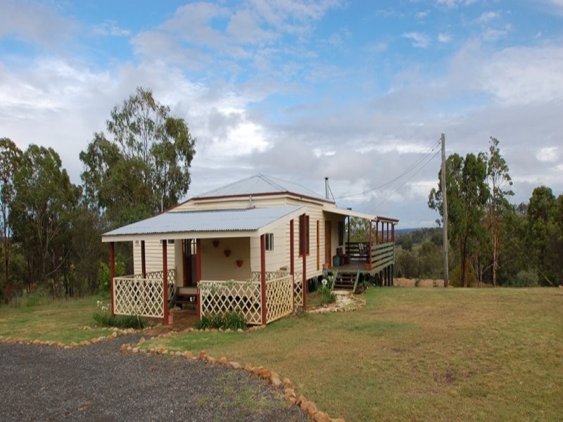 26 Paton Road, Meringandan QLD 4352