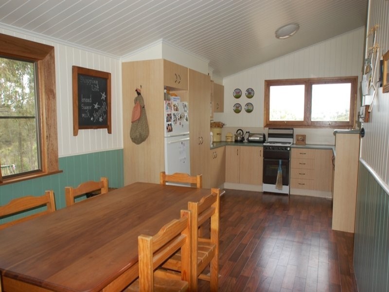 26 Paton Road, Meringandan QLD 4352