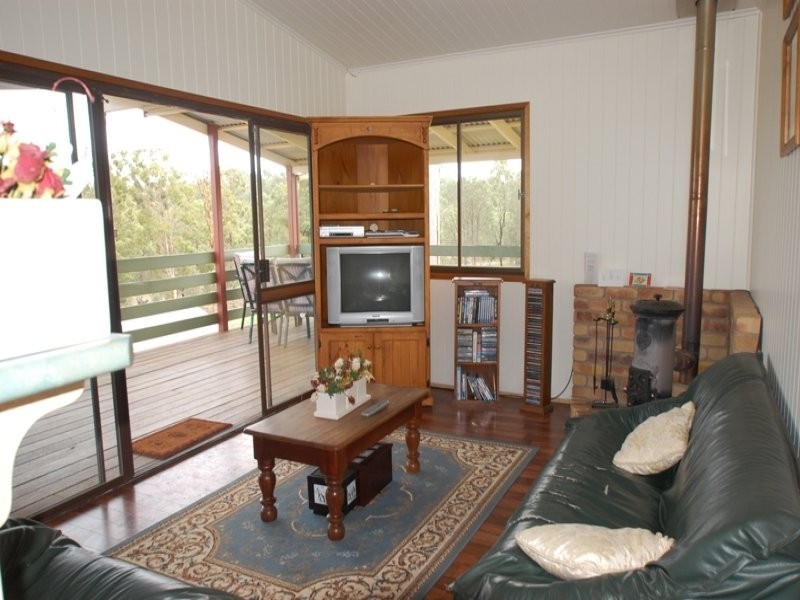 26 Paton Road, Meringandan QLD 4352