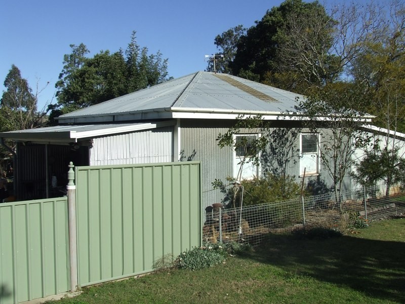 16 Canning Street, Drayton QLD 4350