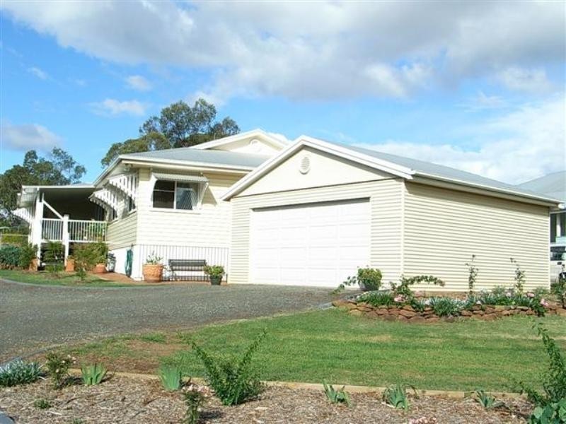18 Manor Street, Drayton QLD 4350