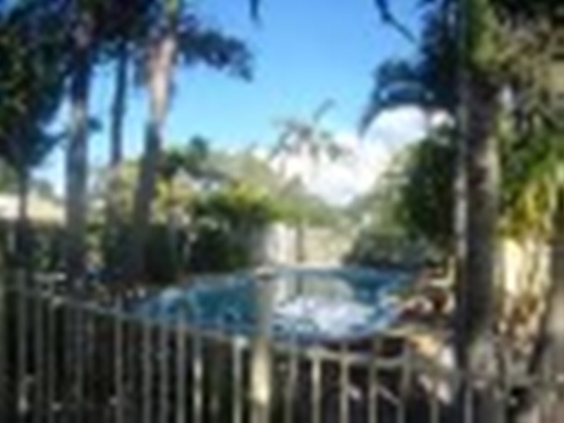 10 Shoreland Drive, Withcott QLD 4352