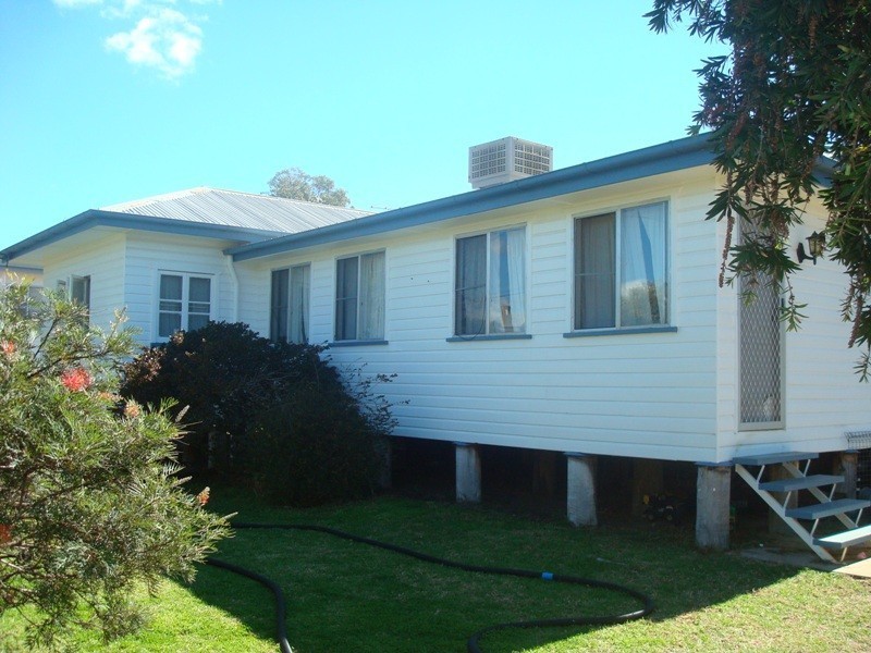 11 Geraghty Street, Cecil Plains QLD 4407