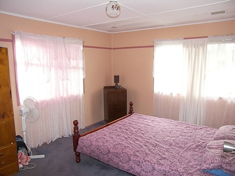 12 Sixth Avenue, Harristown QLD 4350