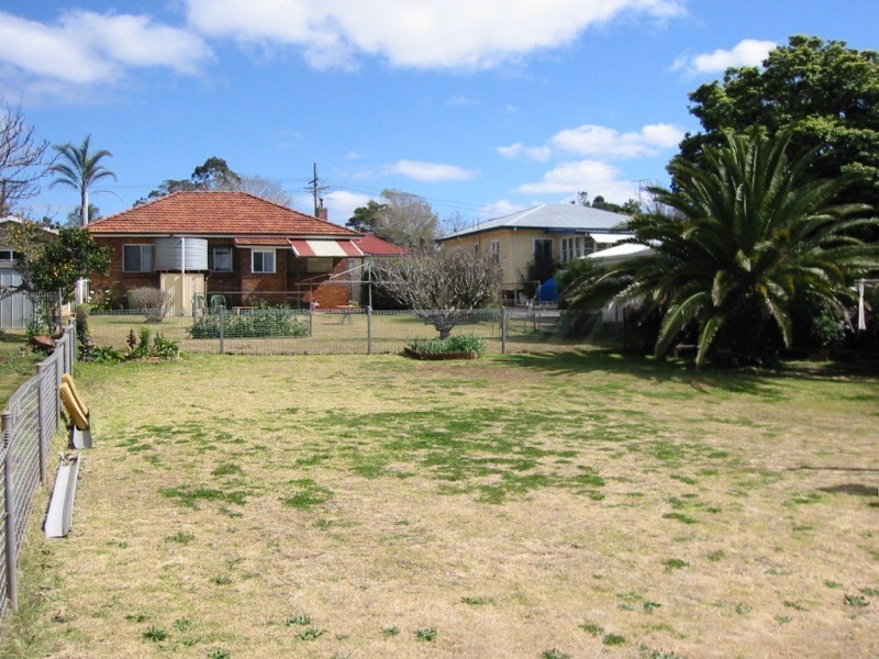 27 Blackdown Street, Harristown QLD 4350