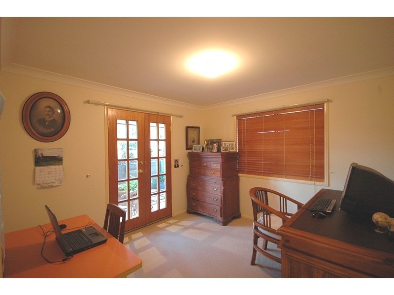 6 Spies Court, Mount Lofty QLD 4350