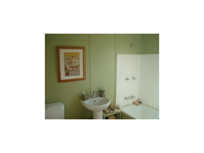 95 Taylor Street, Newtown QLD 4350